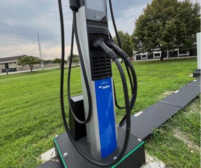 Leidos powered electric vehicle charger